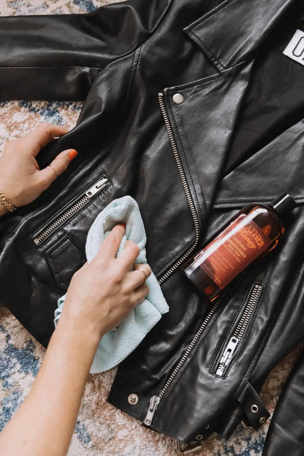 The Ultimate Guide On How To Properly Wipe Off A Leather Jacket | ShunVogue