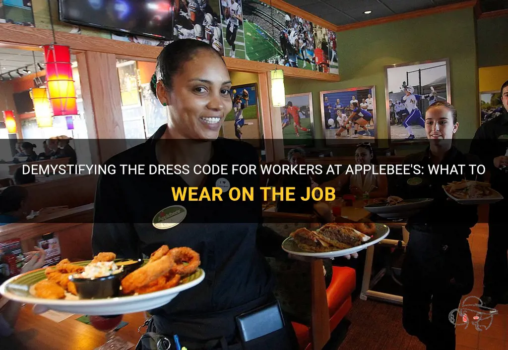 what is the dress code for workers at applebee
