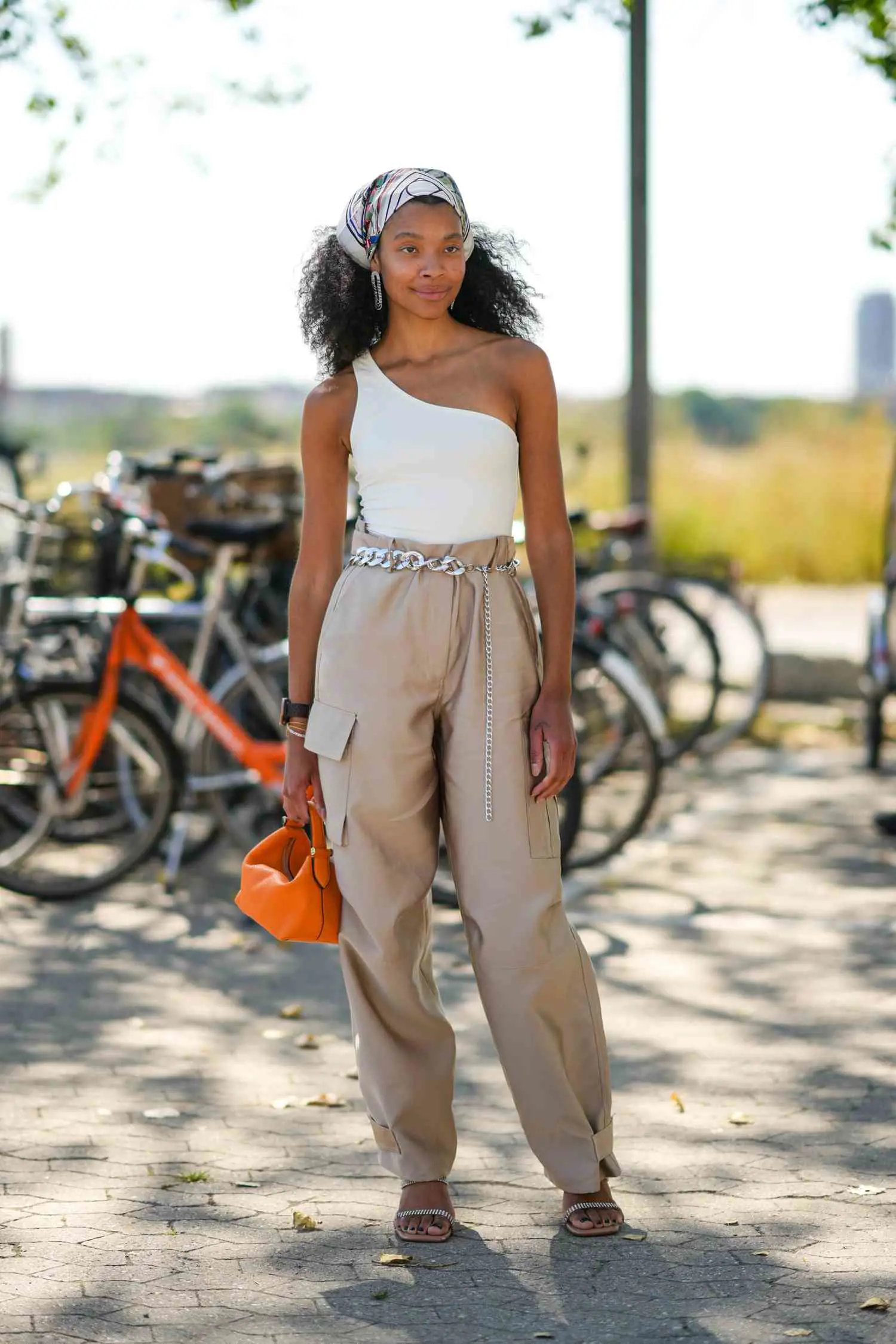 The Perfect Tops To Pair With Cargo Pants For A Stylish And Functional ...