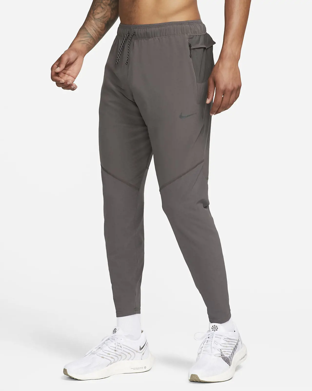Finding The Style Number On Nike Pants: A Simple Guide | ShunVogue